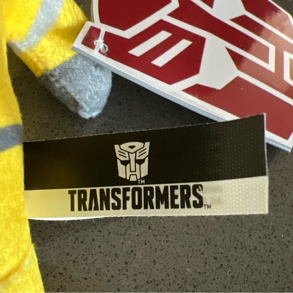 Transformers More Than Meets The Eye BUMBLEBEE Plush / Hasbro / 7” / BRAND NEW - Picture 13 of 15